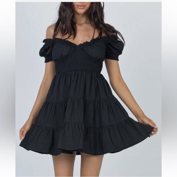 Princess Polly Dresses & Skirts - Princess Polly Daniela Mini Dress Size Women’s 2 Color Black